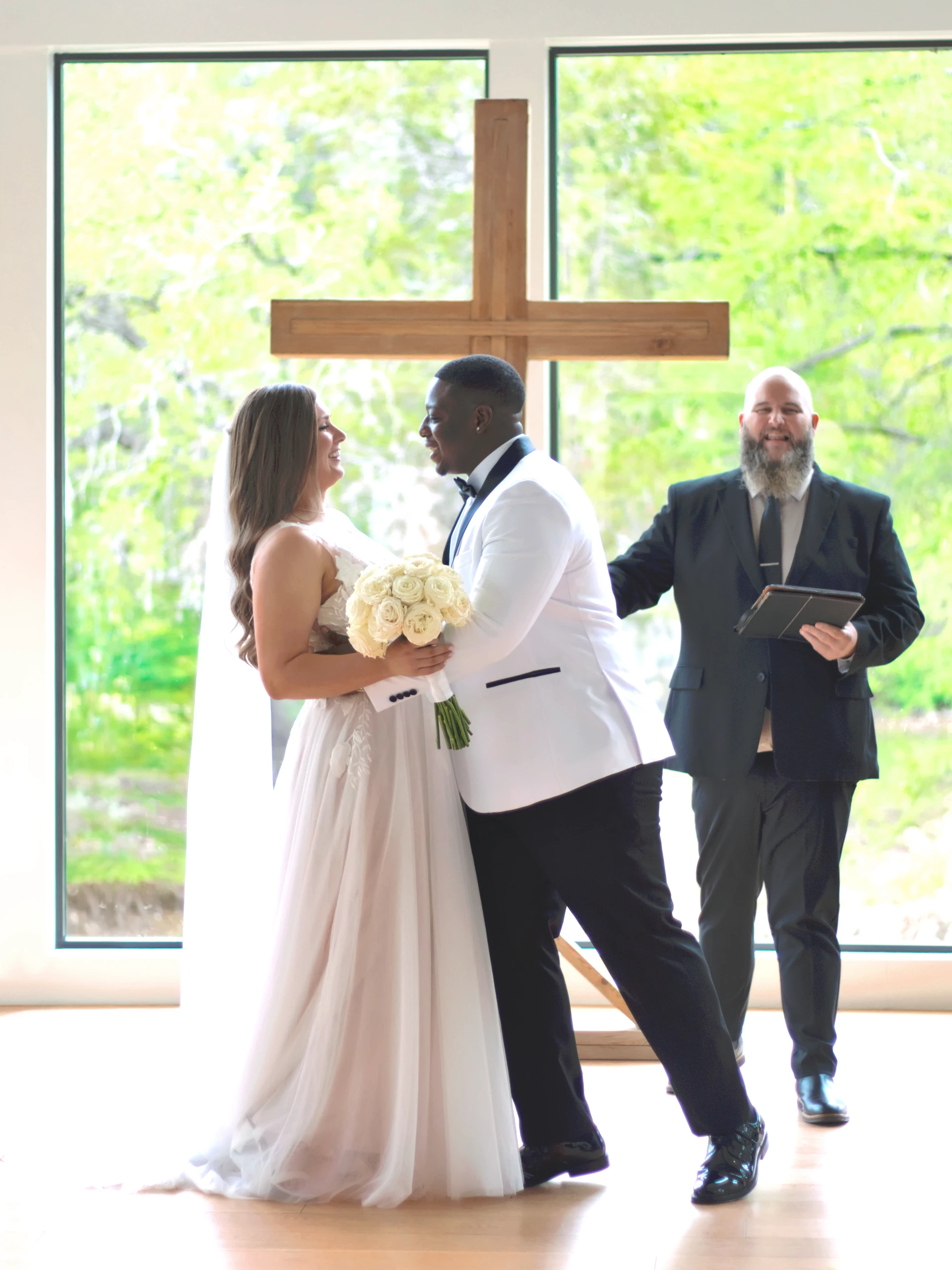 Boerne wedding ceremony photographed in the Texas Hill Country